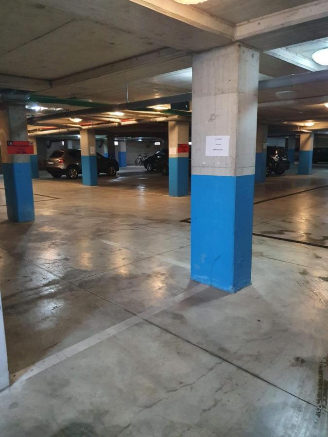 Rovena'S Apartment - Free Parking Tirana Exterior foto